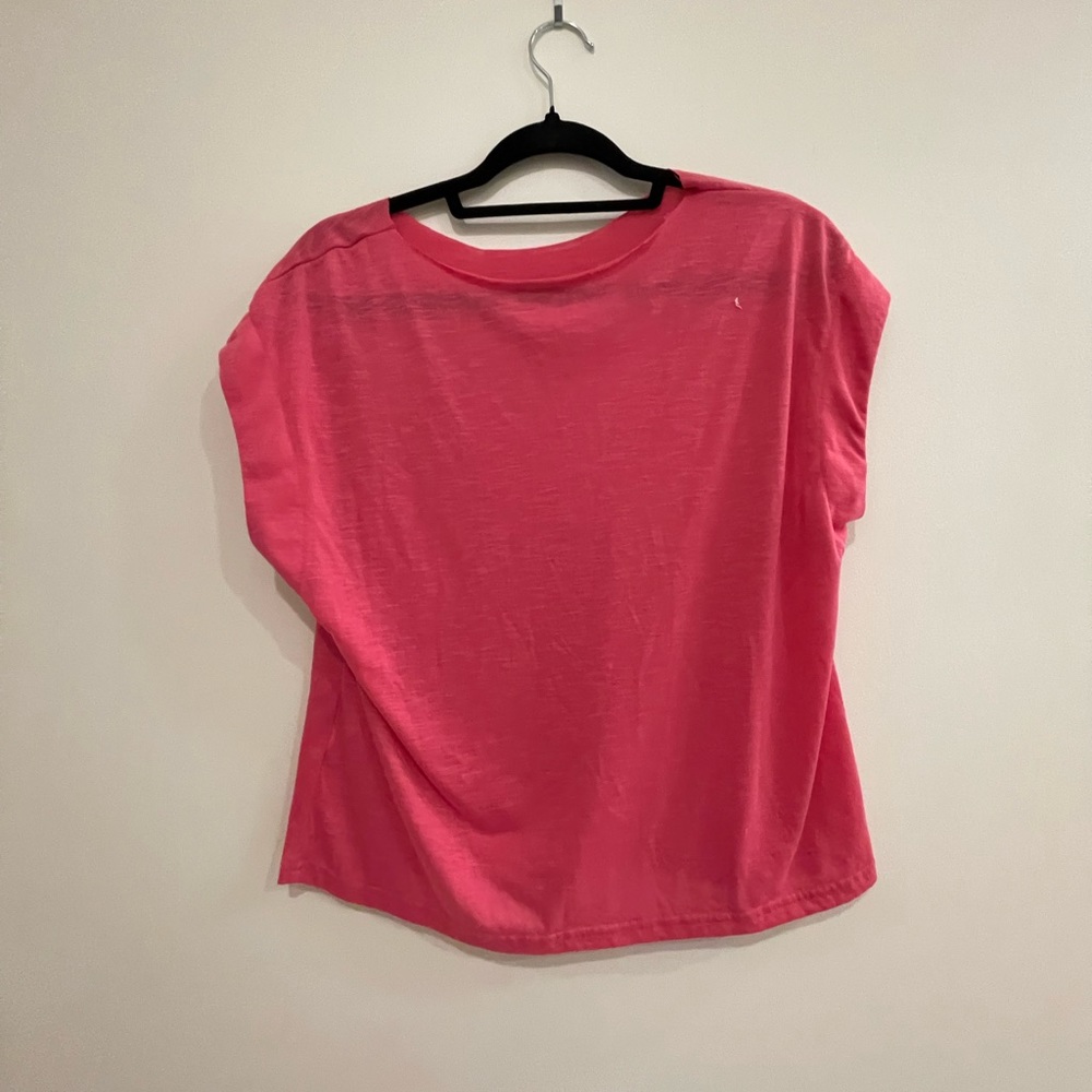 Pink basic tee. Small. - Picture 2 of 2
